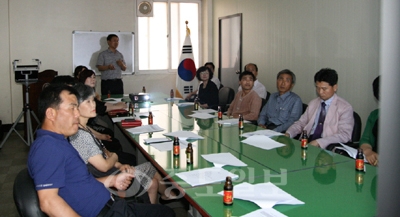 ▲ 한국음식업중앙회 부여군지부는 지난 21일 '부여밥상연구회'를 결성해 활동에 돌입했다.