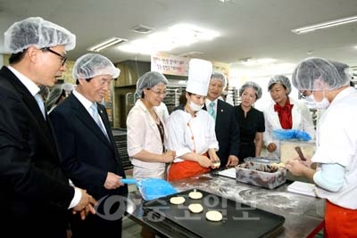 ▲ 서구의회 경제복지위원회는 5일 지역내 사회적 기업을 찾아 애로사항 등을 수렴했다.