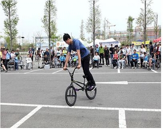 ▲ BMX 자전거묘기 모습.