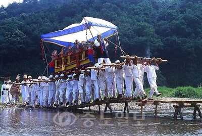 ▲ 지난해 열린 농경문화교육 한마당 축제의 상여행렬 모습. 