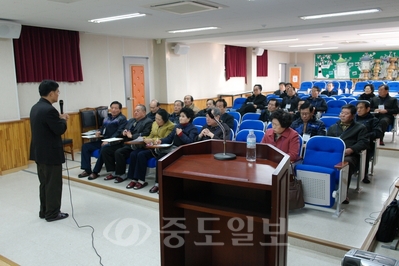 ▲22일 중구 목동초에서 진행된 (사)한국어린이안전학교의 교통안전 교육 모습. [사진제공=공무원연금공단 대전지부[