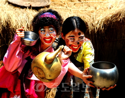 ▲ 사진은 제12회 음성품바축제 모습.