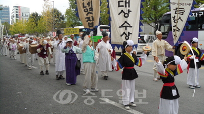 ▲ 9일 광주시 충장축제에서 대전 중구 서정엿장수놀이가 펼쳐지고 있다.