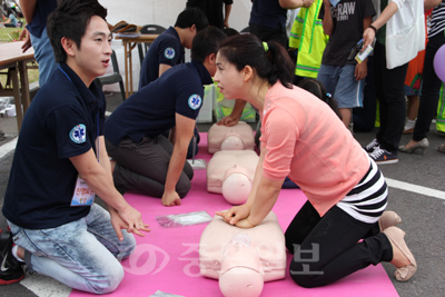 ▲ 제주도가 매년 개최하고 있는 범도민안전체험한마당 행사와 어린이 안전체험 교육 모습. 사진제공=제주특별자치도소방방재본부