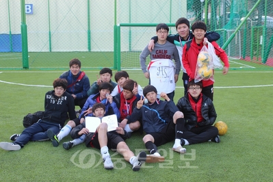 ▲  20대부 올스타팀은 올해 대전시장기 생활체육 풋살대회에서 3위를 했다.