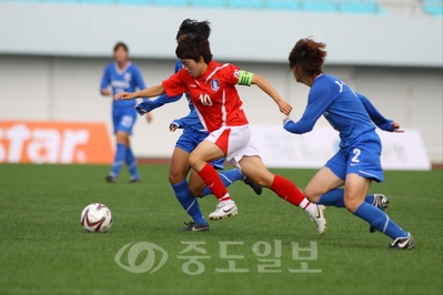 ▲ 제9회 U-18 한ㆍ중ㆍ일 국제 여자축구 교류전이  6일부터 11일까지 보은공설운동장에서 열린다.