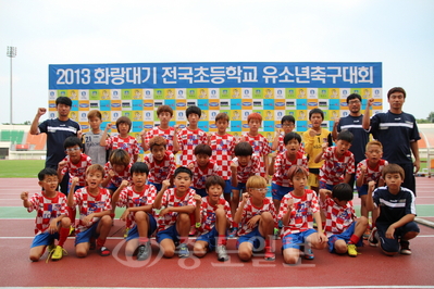 ▲ 경주화랑대기 전국 초등학교 U-12 유소년 축구대회에서 3위를 차지한 대천초 축구부.