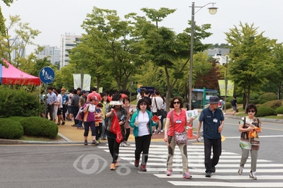 ▲ 충남대 모교 둘레길 걷기대회.