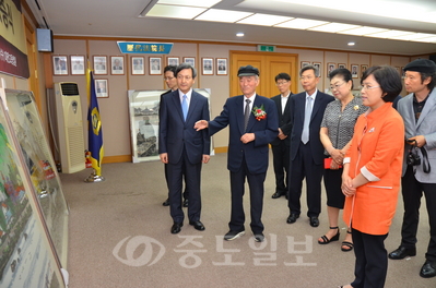 대전고법은 27일 청운 이보영 화백의 작품 10점을 기증받아 청사 곳곳에 전시할 예정이다. 