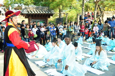 ▲ 지난해 축제에서 열린 과거시험 재연 모습.