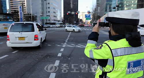 ▲ 지난해 교통법규위반 과태료 부과 건수가 처음으로 1000만건을 넘어섰다. /사진=연합DB