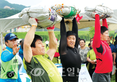 ▲ 힘자랑 대회 /내포= 박갑순 기자