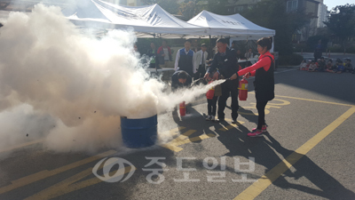 ▲ 서산소방서 공동주택 소방시범훈련 관련 사진
<br />
