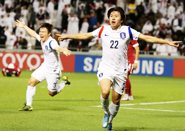 ▲ 26일 오후(현지시간) 카타르 도하 알 사드 스포츠클럽에서 열린 2016 아시아축구연맹(AFC) U-23 챔피언십 4강 카타르 대 대한민국 경기. 한국 권창훈이 결승골을 넣은 후 환호하고 있다.[연합뉴스 제공]