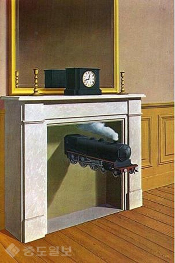 ▲ 마그리트 '정지된 시간', 1938
<br />
<br /> ▲ 마그리트 '정지된 시간', 1938
<br />
<br />