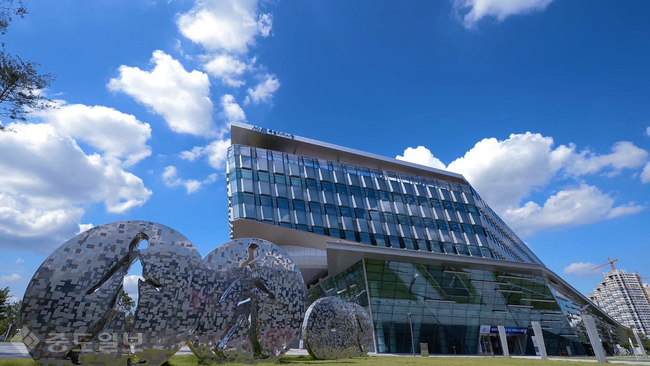 ▲ 세종특별자치시청사 ▲ 세종특별자치시청사