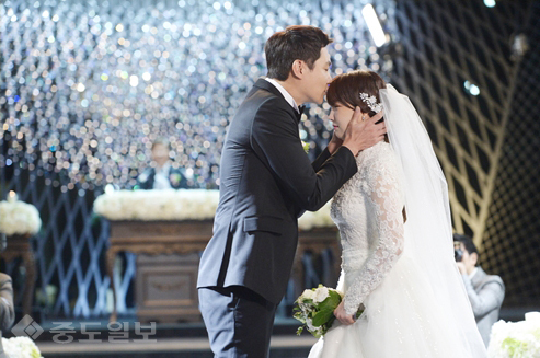▲ '천상의 약속' 제작진이 공개한 극중 결혼식 장면 ▲ '천상의 약속' 제작진이 공개한 극중 결혼식 장면