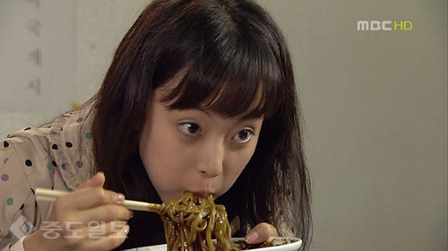 ▲ 드라마 '환상의 커플' 중 여주인공 한예슬의 모습 ▲ 드라마 '환상의 커플' 중 여주인공 한예슬의 모습