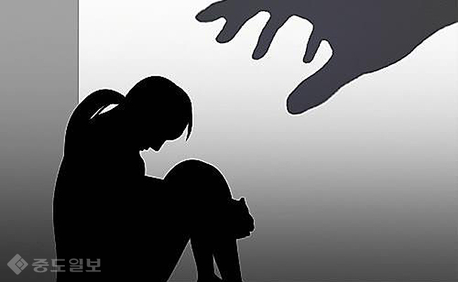 ▲ 신안군 여교사 성폭행 사건에 대한 분노의 목소리가 높아지고 있다. /연합뉴스