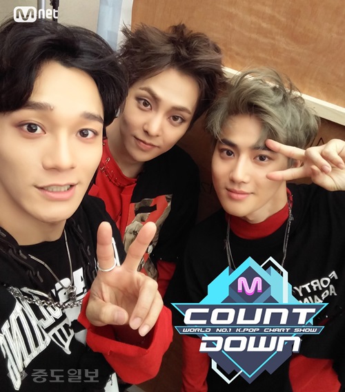 ▲ 엑소가 9일 '엠카운트다운'에서 정규 3집 첫 방송 무대를 펼친다./사진=엠카운트다운 공식 트위터
<br /> ▲ 엑소가 9일 '엠카운트다운'에서 정규 3집 첫 방송 무대를 펼친다./사진=엠카운트다운 공식 트위터
<br />