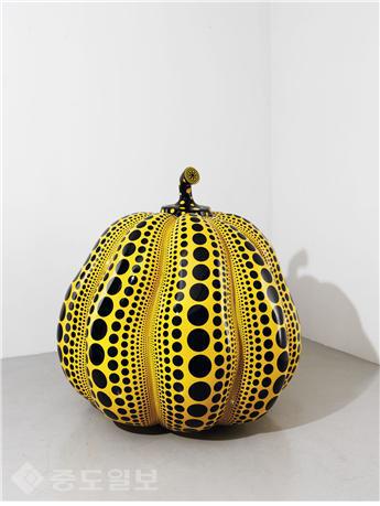 ▲ <호박>, 2010, 쿠사마 ▲ <호박>, 2010, 쿠사마