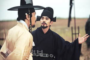 ▲ 영화 '봉이 김선달'의 한 장면 ▲ 영화 '봉이 김선달'의 한 장면