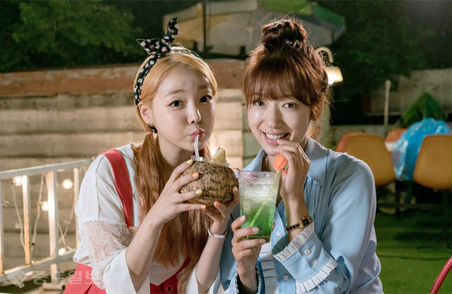 ▲닥터스에 출연하는 문지인과 박신혜. 사진=팬 엔터테인먼트 