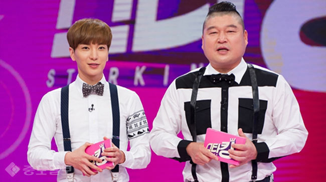 ▲18일 마지막회 방송 녹화를 마친 스타킹. 