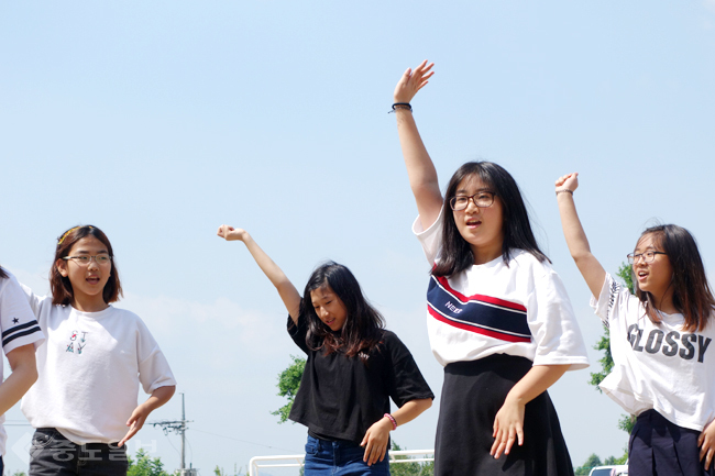 ▲ 신가초등학교의 스스로 만든 댄스동아리 활동.   /충남교육청 제공