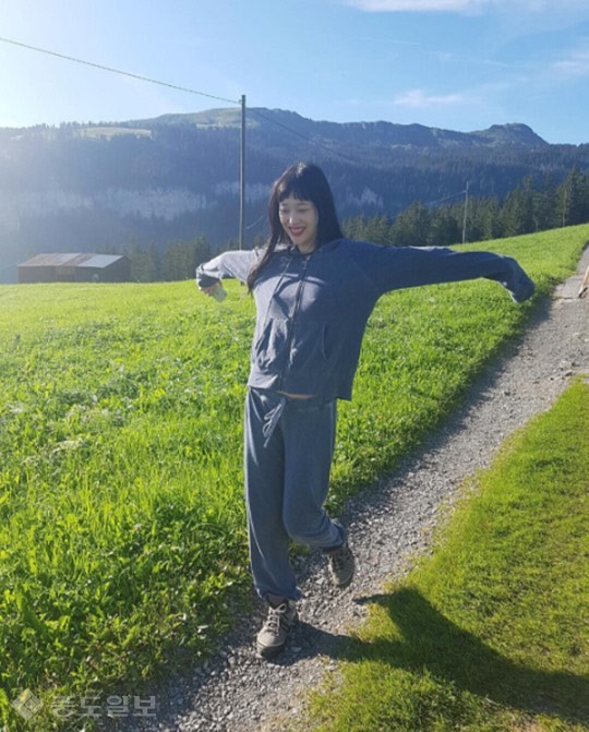 ▲ 설리 '노브라' 논란/사진은 인스타그램 캡처