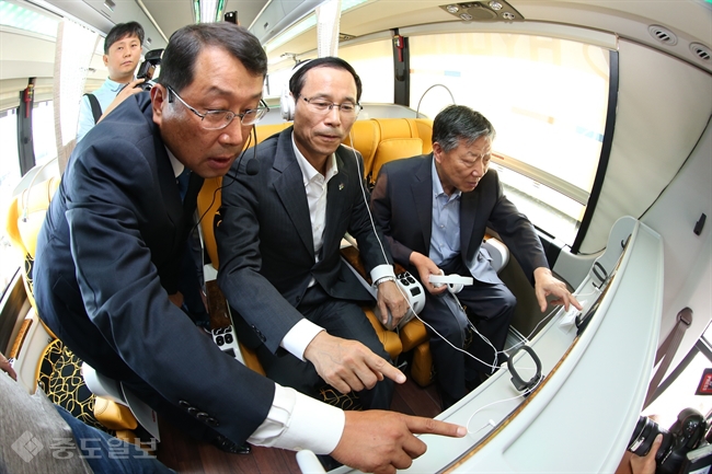 ▲프리미엄 고속버스 내부 모습. 연합뉴스 ▲프리미엄 고속버스 내부 모습. 연합뉴스