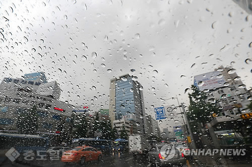 ▲ 19일은 전국이 오전까지 비가 내리는 가운데 충청·전북지역엔 밤까지 비가 오겠습니다. /사진출처=연합