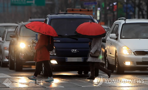 ▲ 30일은 전국이 대체로 흐리고 비가 내리겠습니다. /사진출처=연합db