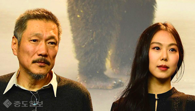 ▲베를린국제영화제 참석한 배우 김민희와 홍상수 감독.