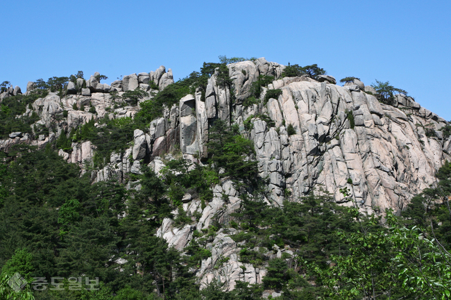 ▲ 용봉산 전경./홍성군 제공.