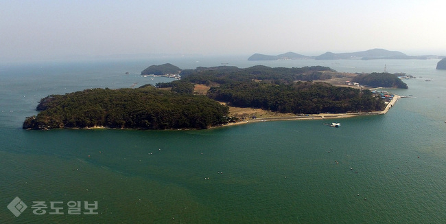 ▲ 충남도가 2일 보령시 효자도 어항개발 본격화를 발표해 서해안 관광명소로 부상할 기대를 모으고 있다.