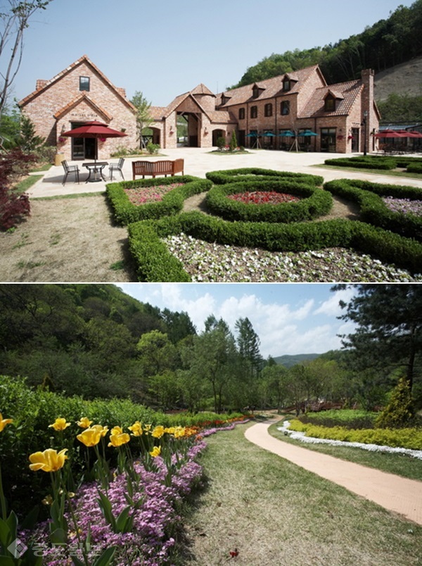 ▲출처=네이버 지도/춘천 제이든 가든에 들어서면 붉은 벽돌 건물을 앞으로 펼쳐진 영국식 정원과 작은 산책로가 기분 좋은 발걸음을 내딛게 한다.