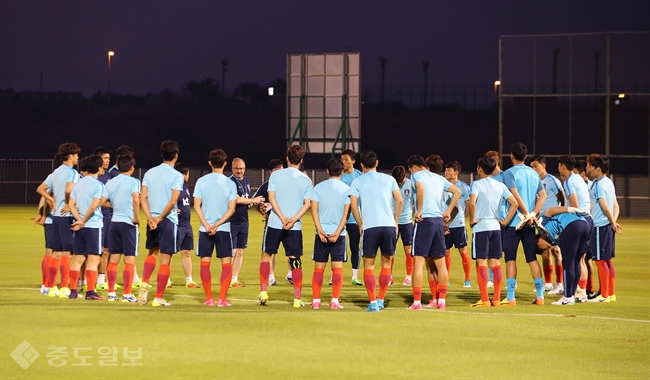 ▲ 한국 국가대표팀이 14일 새벽 4시에 카타르와 2018 러시아 월드컵 8차전을 치른다. /사진=연합db/사진=연합뉴스