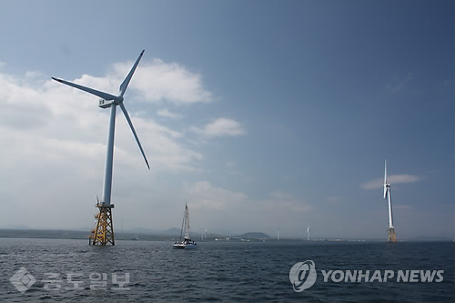 ▲ 한국에너지기술연구원 제주글로벌연구센터 국내 최초 해상풍력발전기.