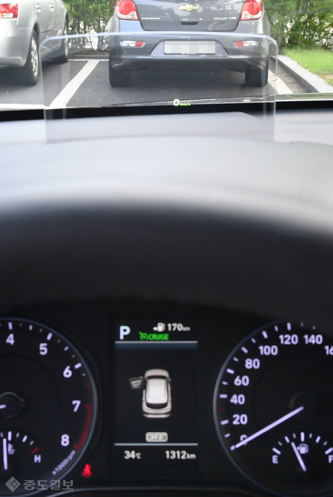 ▲ 헤드업 디스플레이 ▲ 헤드업 디스플레이