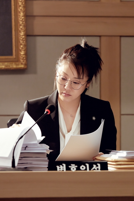 0001563786_004_20180116081528322