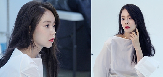 한승연_화보비하인드 컷 공개