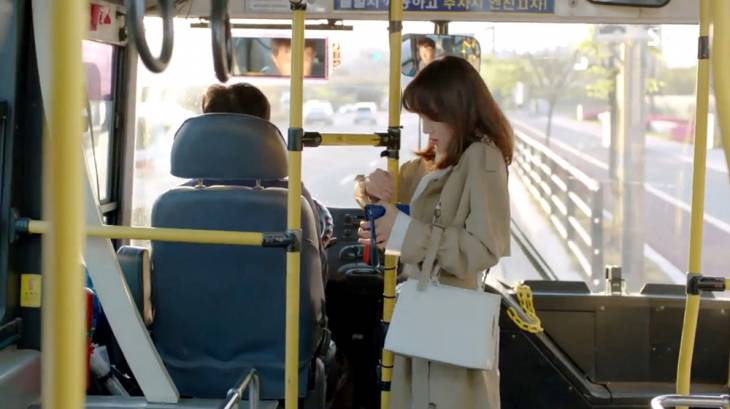 ‘기름진 멜로’ 정려원, 멋스런 깔맞춤 스타일링