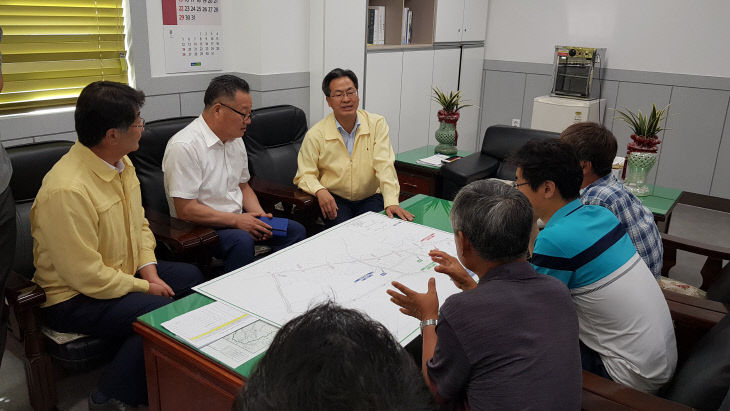 1-2. 사진(오도창 영양군수 가뭄대비 선제적 대응 나서)