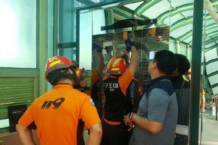 2018. 9. 5.  실시사진(승강기 개방)