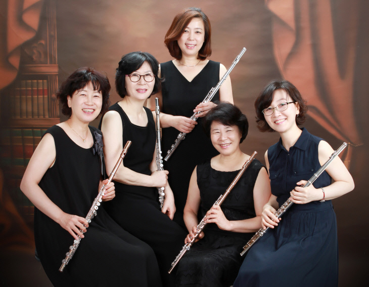 Flute Ensemble 소담(사진)