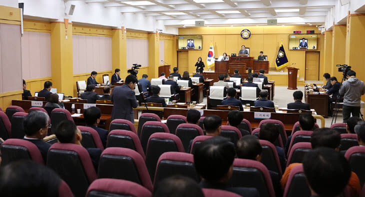 190227 서산시의회, 제240회 임시회 마무리(사진1)