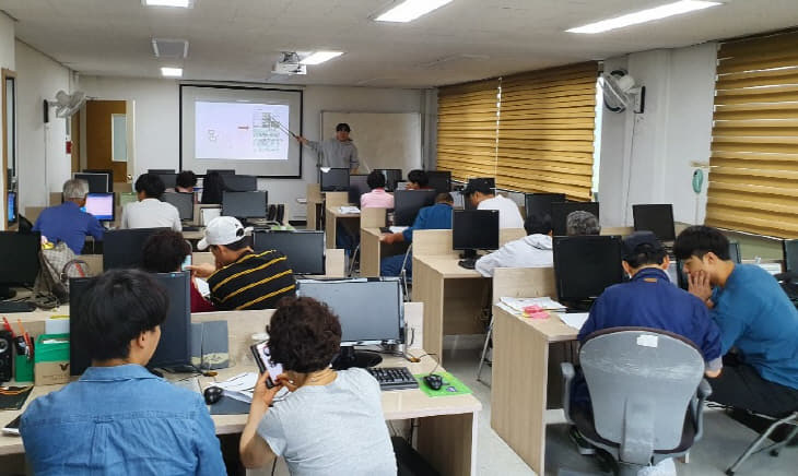 코리아텍 세이후드 동아리, 아우내은빛복지관서 스마트폰 교육