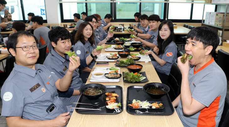 [사진자료] 한국타이어앤테크놀로지 여름철 보양식 식단 1