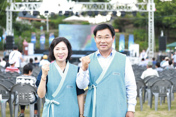 조용훈 논산시의원과 김배자 강경읍장